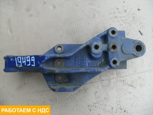 Кронштейн крепления передней рессоры левый