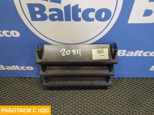 Ступенька в бампер правая