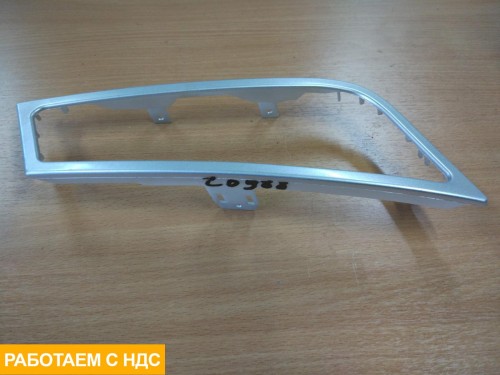 Рамка противотуманной фары правая