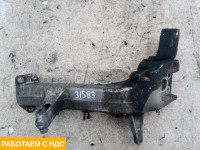 Кронштейн переднего бампера левый