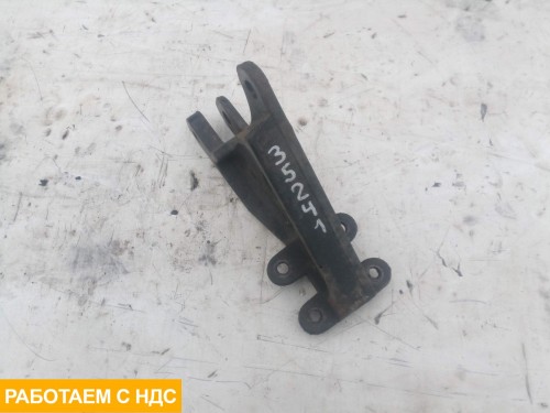 Кронштейн усилителя бампера правый