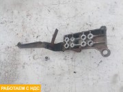 Кронштейн переднего бампера левый