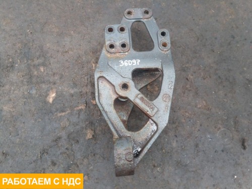 Кронштейн крепления передней рессоры левый