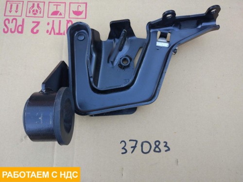 Петля решетки радиатора правая