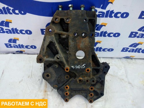 Кронштейн передней рессоры левый