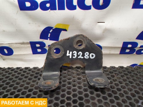 Кронштейн ускорительного клапана