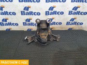 Кулак поворотный правый