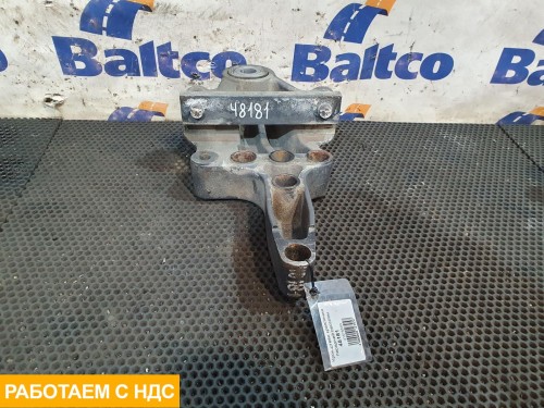 Кронштейн крепления передней рессоры левый