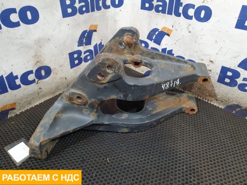 Кронштейн реактивной тяги левый