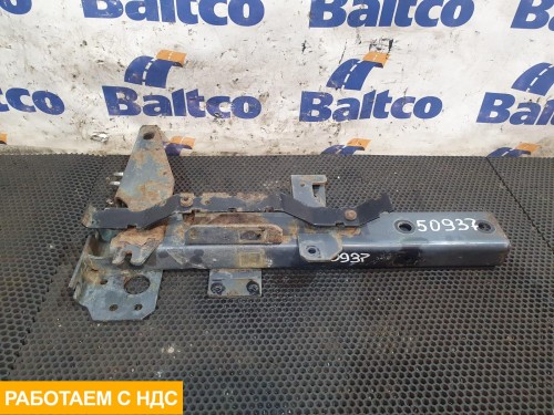 Кронштейн крепления крыла левый