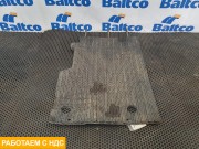 Брызговик передний правый