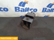 Кронштейн переднего бампера левый