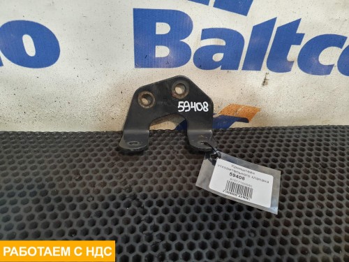 Кронштейн ускорительного клапана