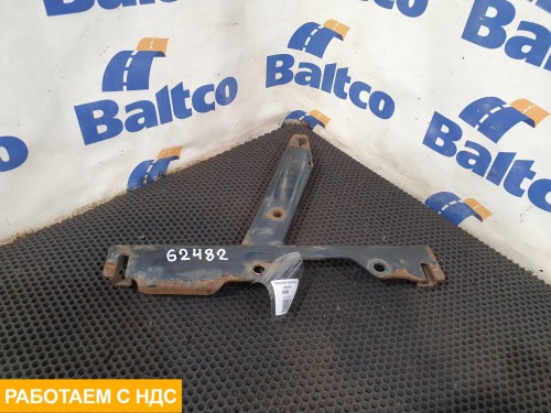 Кронштейн крепления бампера правый