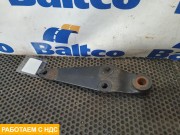 Кронштейн переднего амортизатора