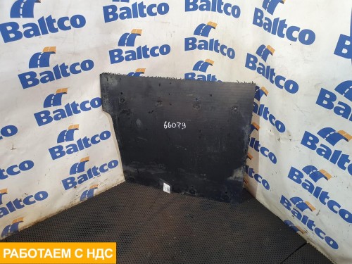 Брызговик правый