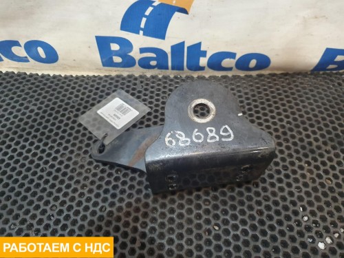 Кронштейн крепления торсиона правый