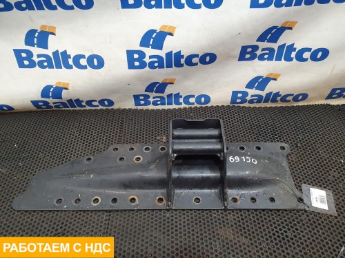 Кронштейн траверсы правый