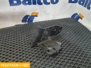 Кронштейн радиатора правый