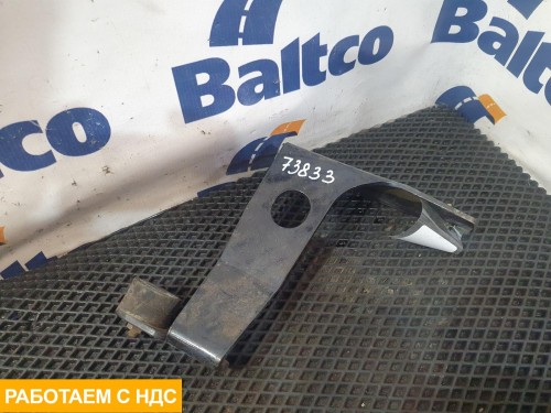 Кронштейн приемной трубы глушителя