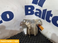 Кронштейн радиатора правый