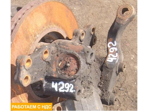 Кулак поворотный правый